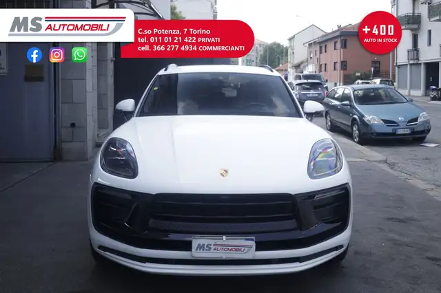 Porsche Macan view 11