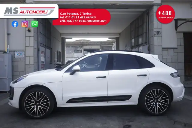 Porsche Macan view 4