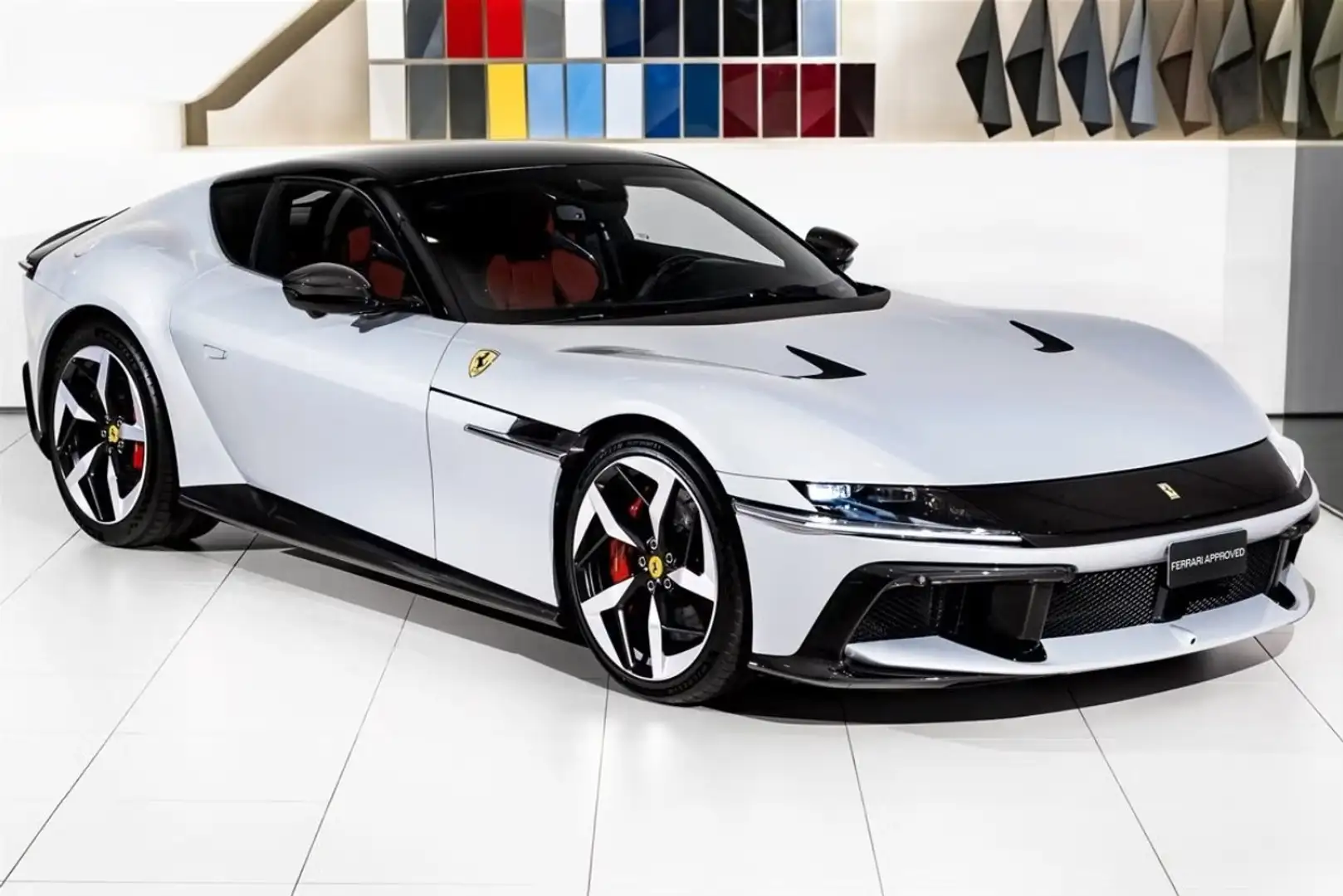 Ferrari 12 Cilindri 6.5 V12 830 ch - Carbone Biały - 1