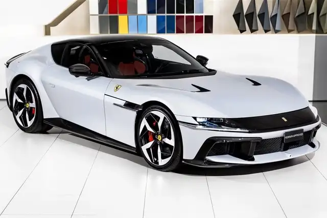 Ferrari 12 Cilindri 6.5 V12 830 ch - Carbone