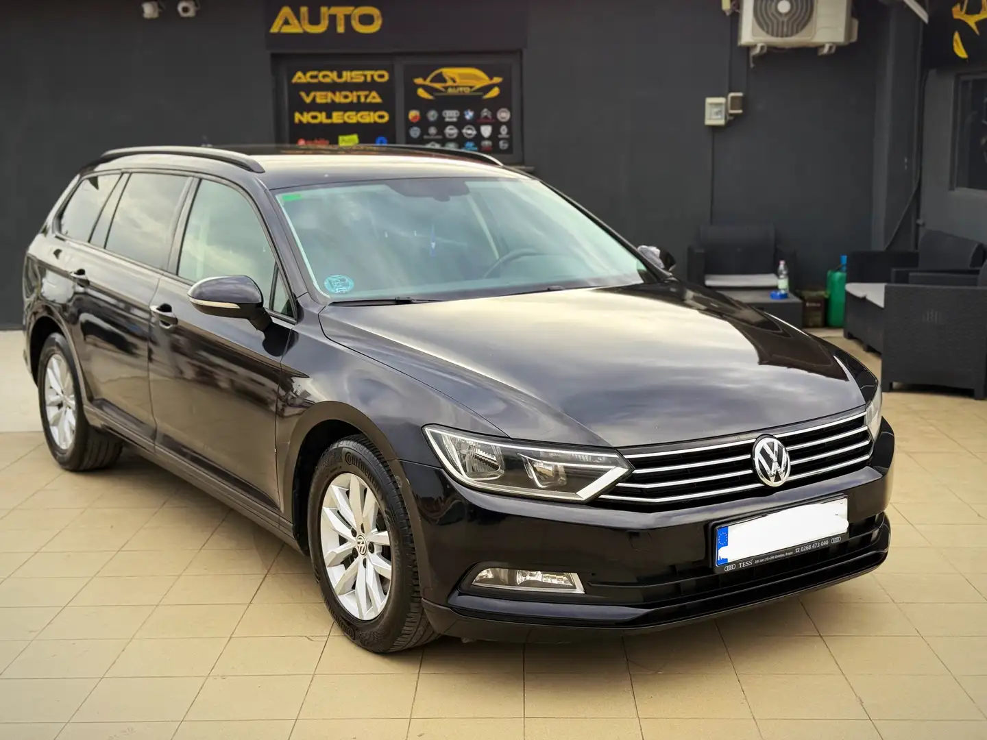 Volkswagen Passat 1.6 tdi Trendline cons.ridotti 120cv - 1