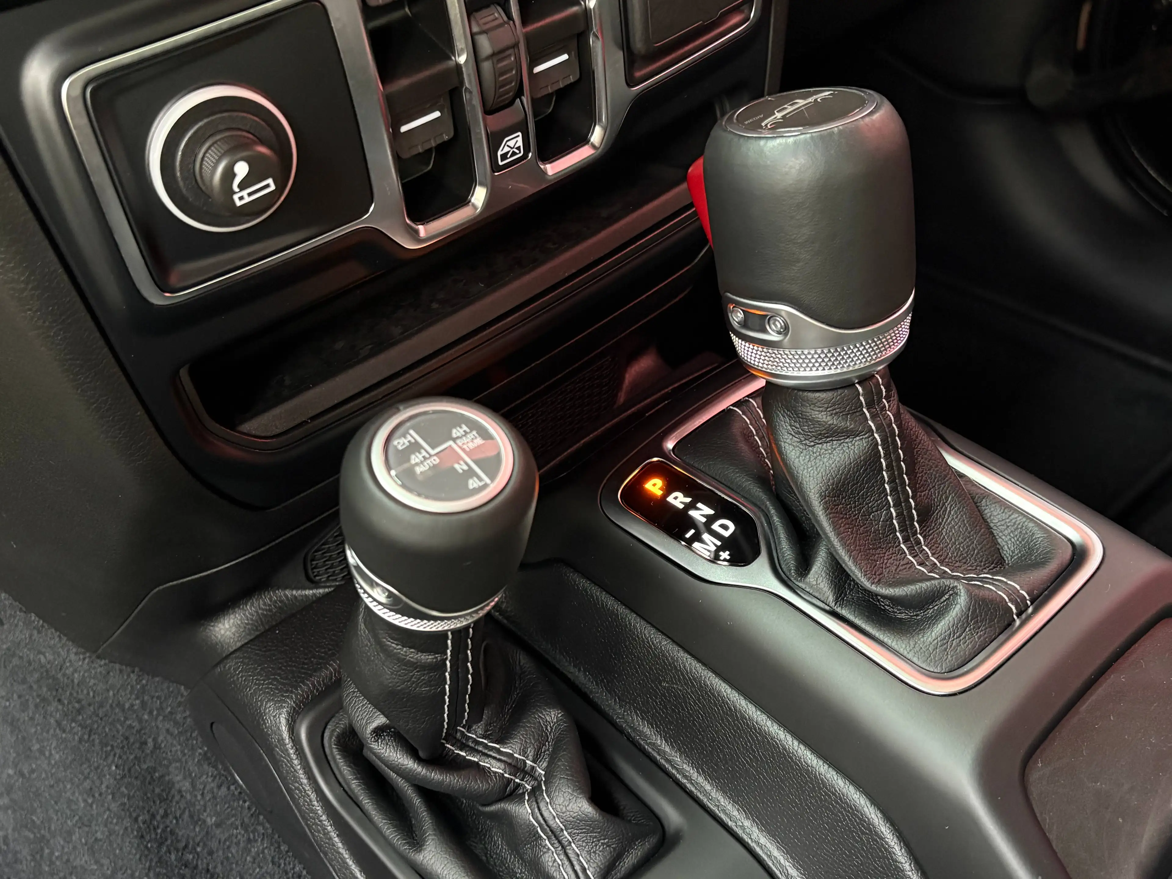 Jeep Gladiator 3.0 V6 AWD AUT. SONDERMODELL FAROUT FINAL EDITION LEDER KAMERA ALPINE TOP* — photo 14