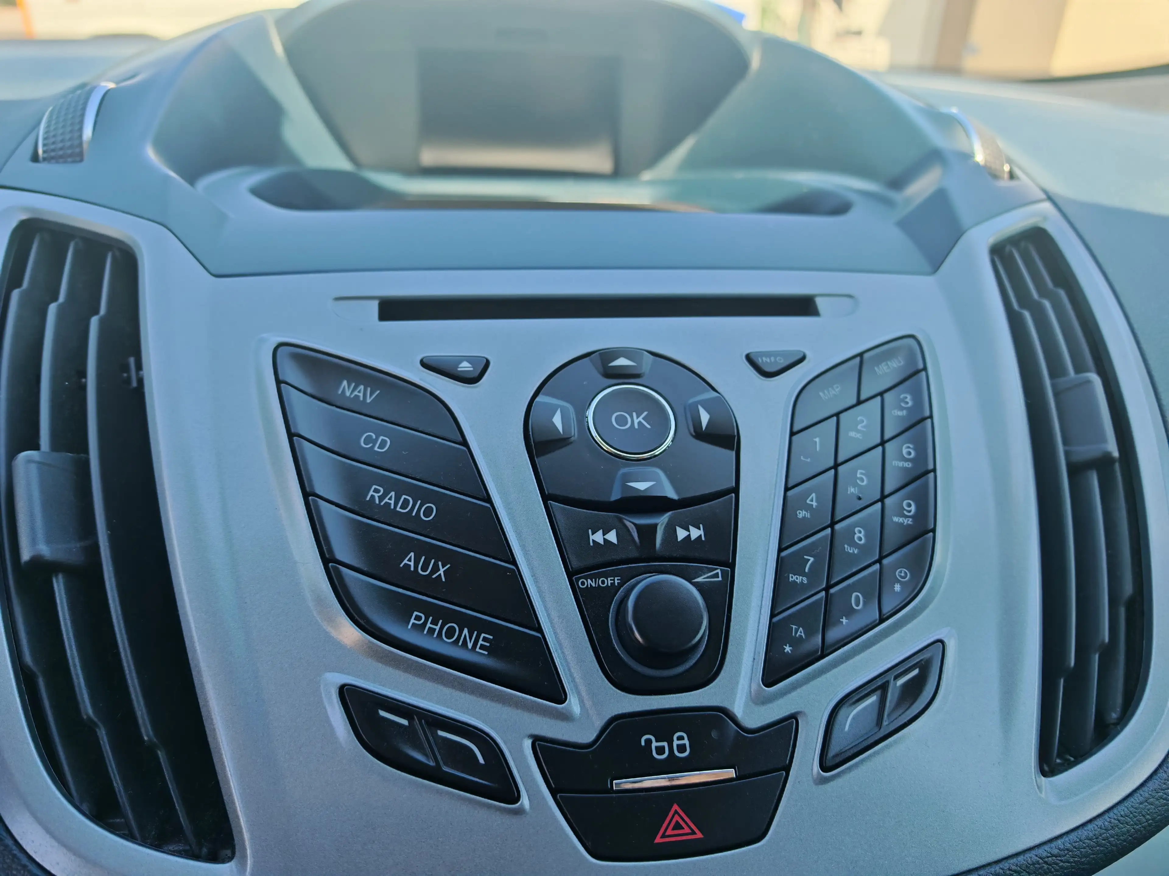 Ford Grand C-Max Trend 1.6i — photo 10