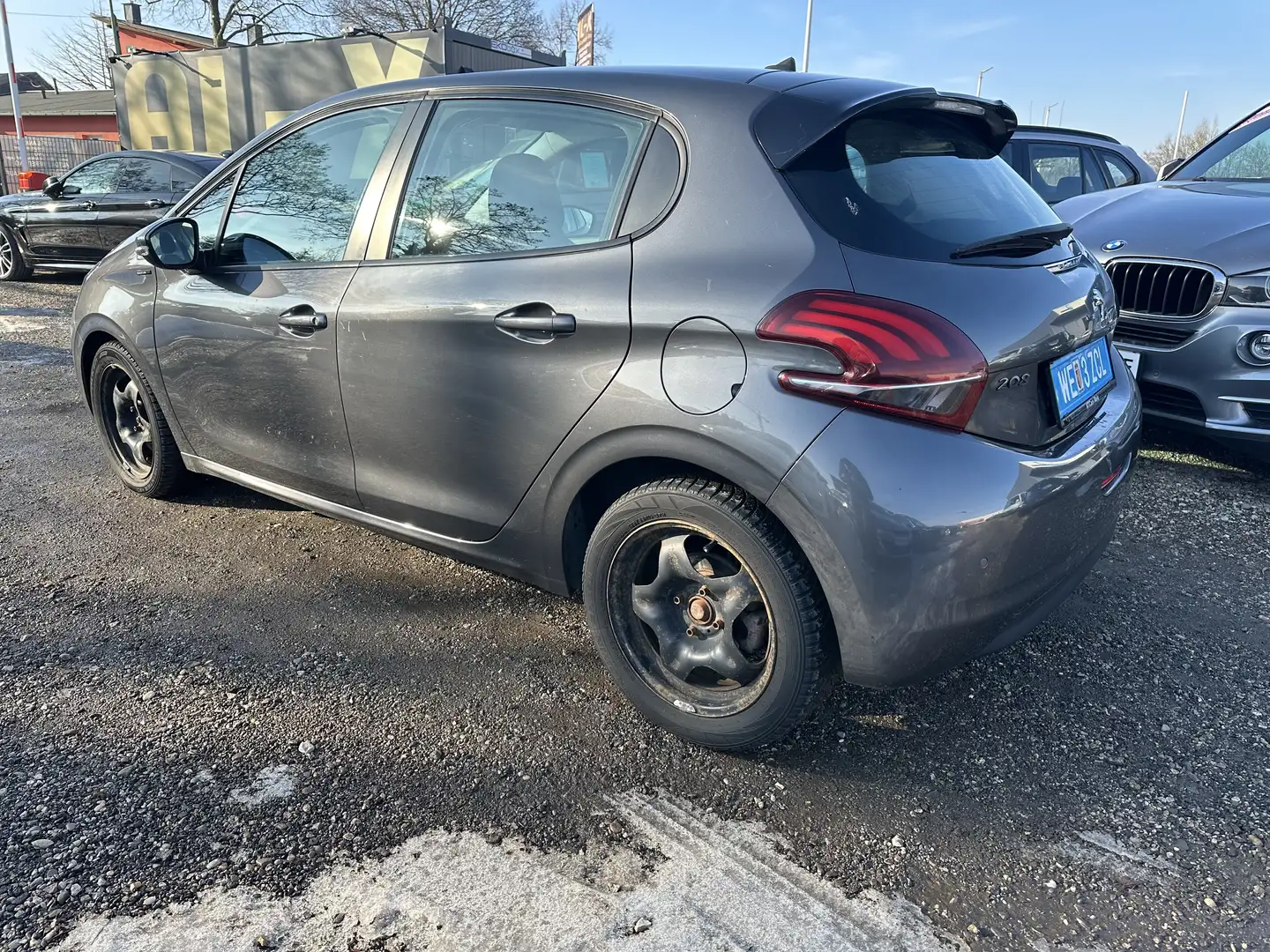 Peugeot 208 Allure 1,5 BlueHDi 100 S&S - 2