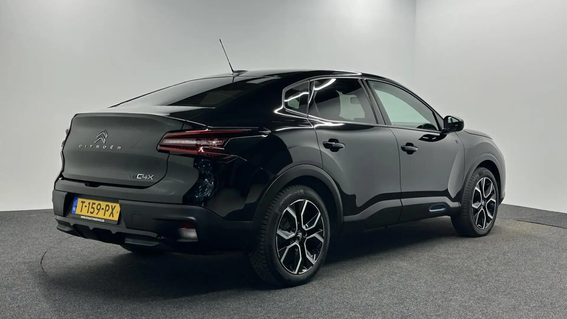 Citroen E-C4 X Feel Pack 50 kWh CARPLAY DAB NAVI CRUISE. Negro - 2