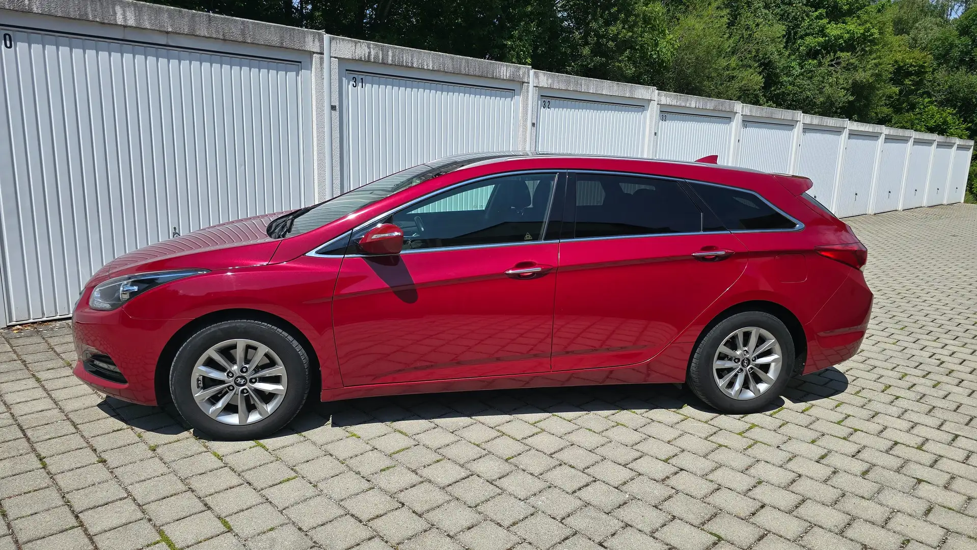 Hyundai i40 i40 Kombi blue 1.7 CRDiTrend Roşu - 2