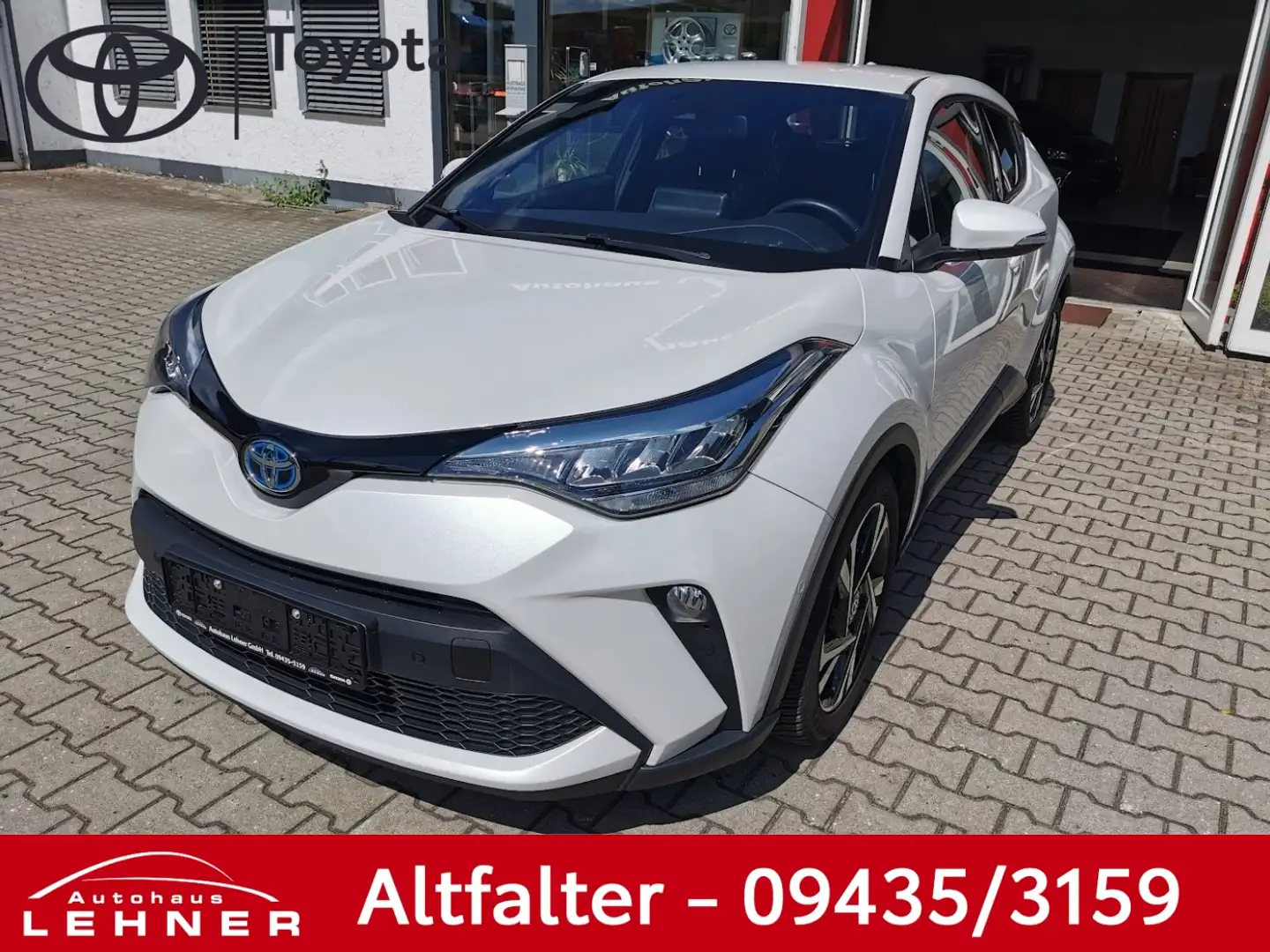 Toyota C-HR 1.8 Team D SHZ+LHZ+EINPARK+TWA+LED+NAVI Fehér - 1