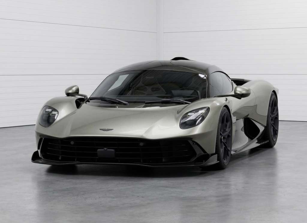 Aston Martin Valhalla - foto 1