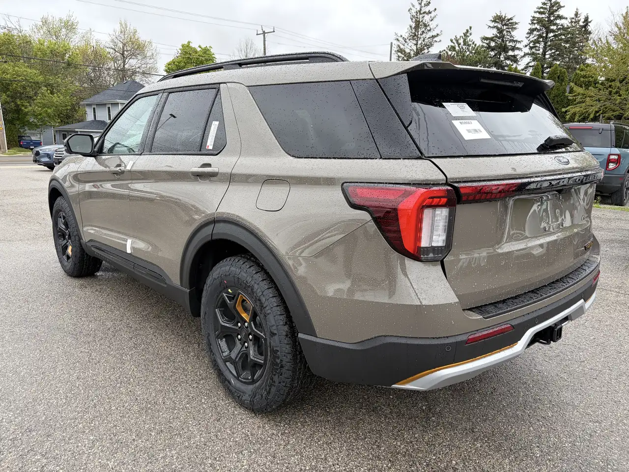 Ford Explorer photo Ford Explorer