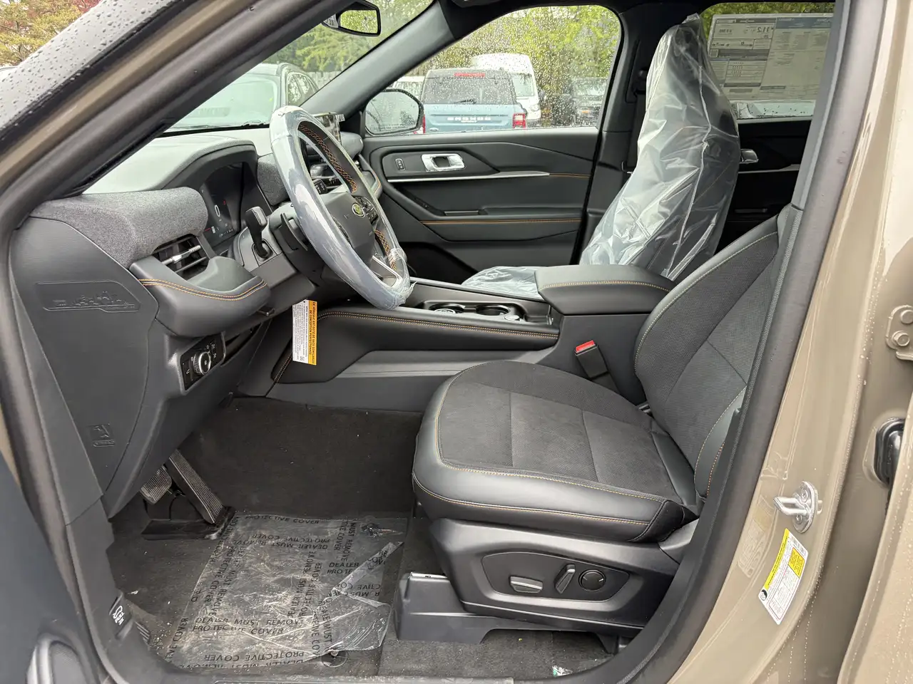 Ford Explorer photo Ford Explorer