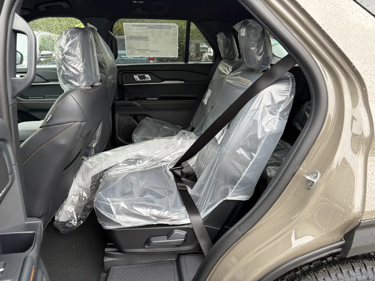 Ford Explorer photo Ford Explorer