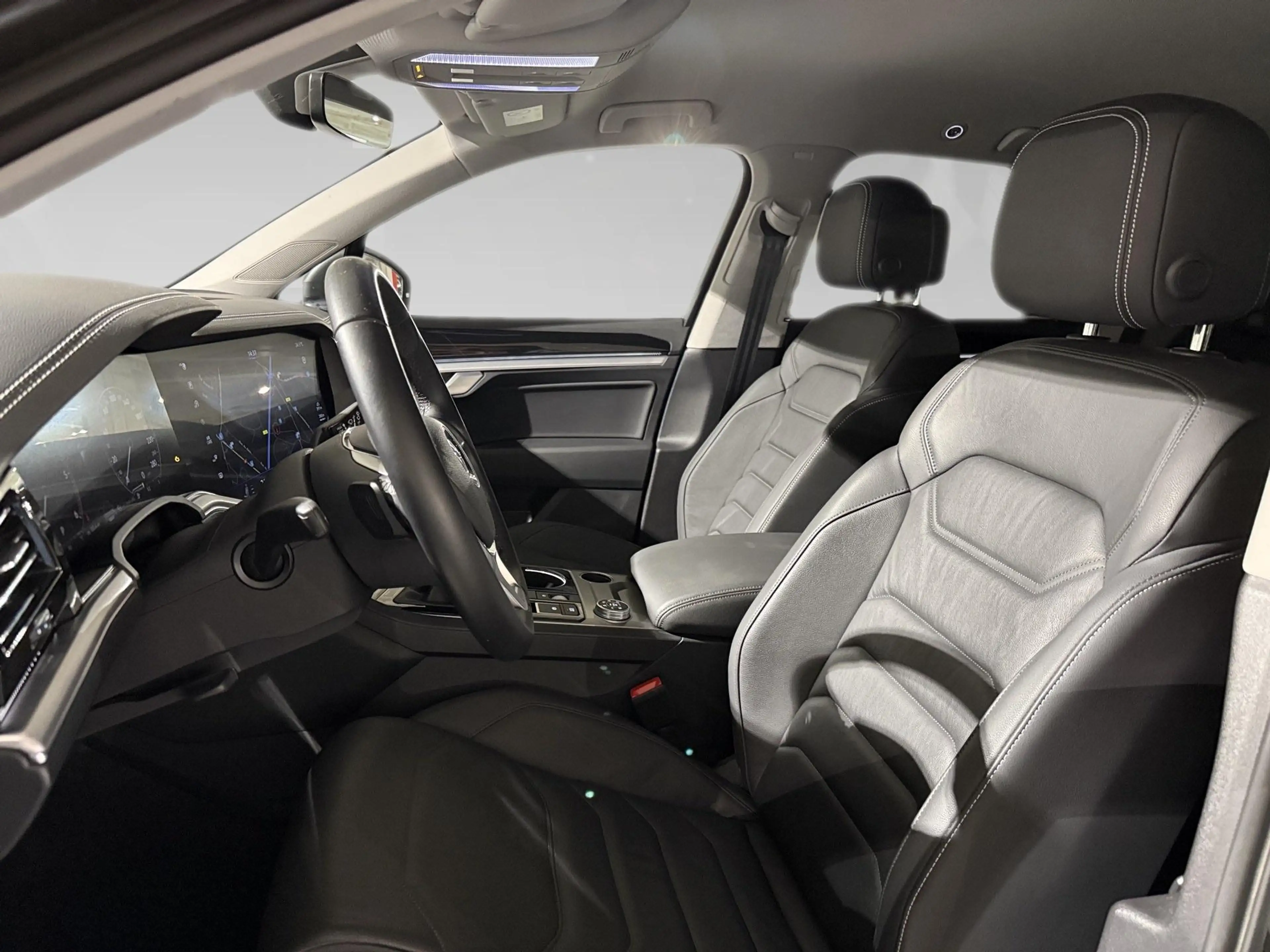 Volkswagen Touareg 3.0 TDI V6 170kW 4Motion — photo 4