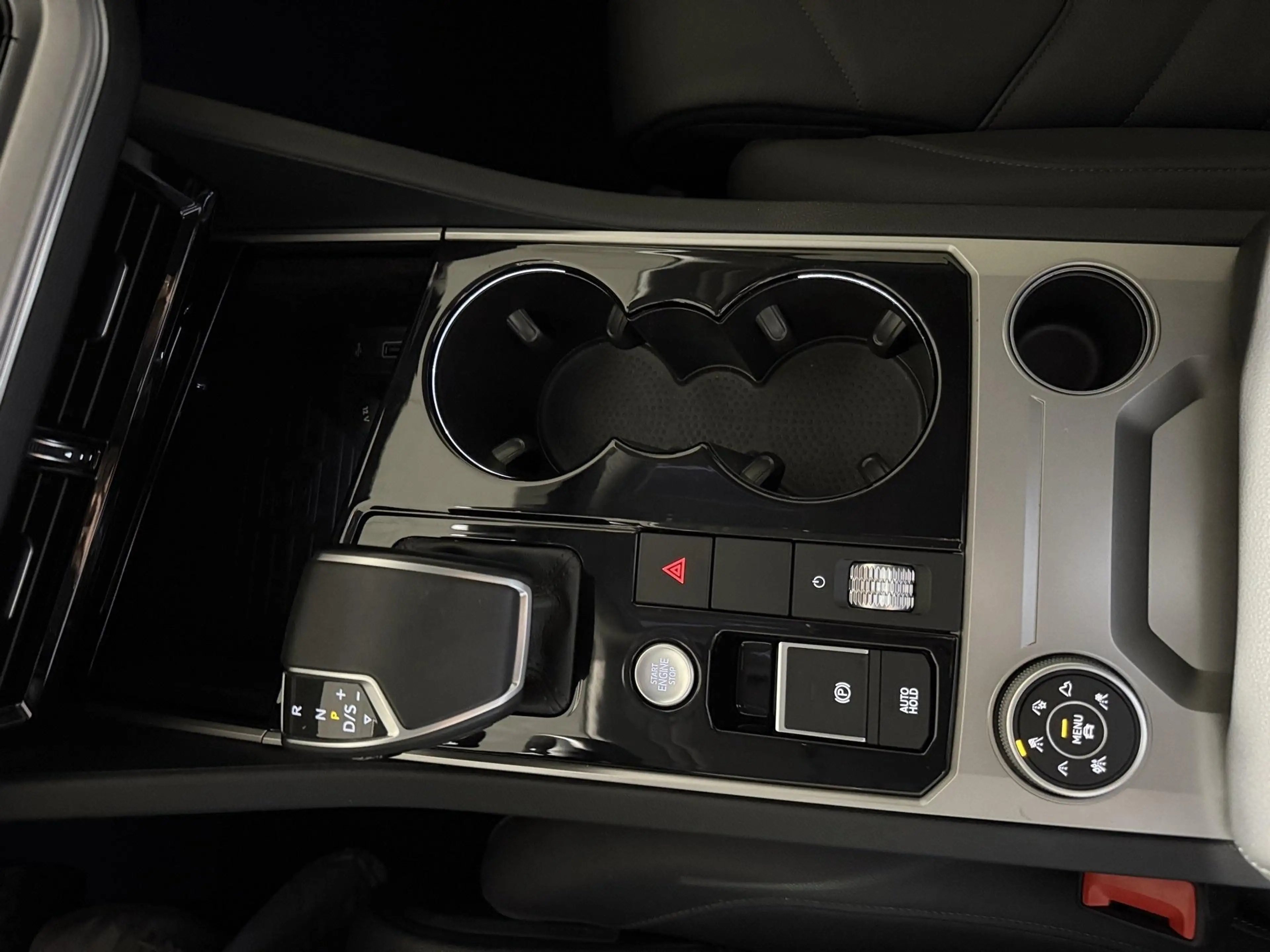 Volkswagen Touareg 3.0 TDI V6 170kW 4Motion — photo 9