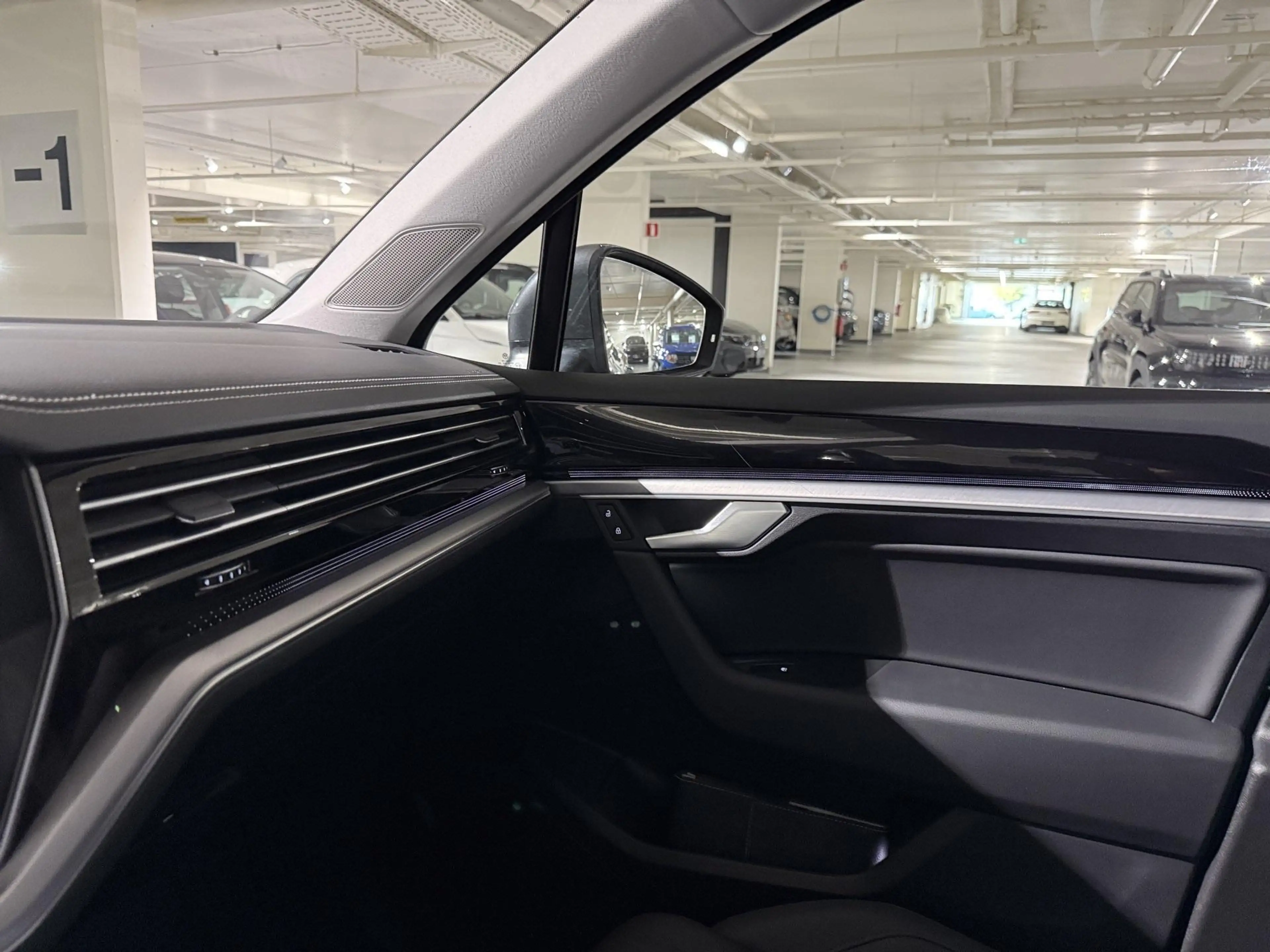 Volkswagen Touareg 3.0 TDI V6 170kW 4Motion — photo 10