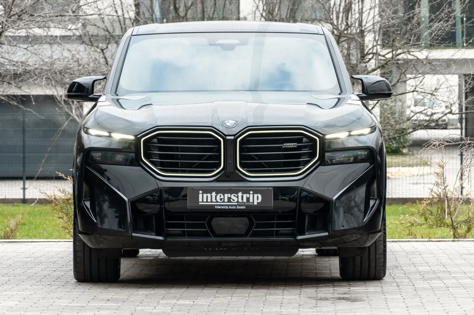 BMW XM 50e DR.ASS.PRO.SOFTC.MASSAGE.H/K.360°.AHK. Schwarz - 2