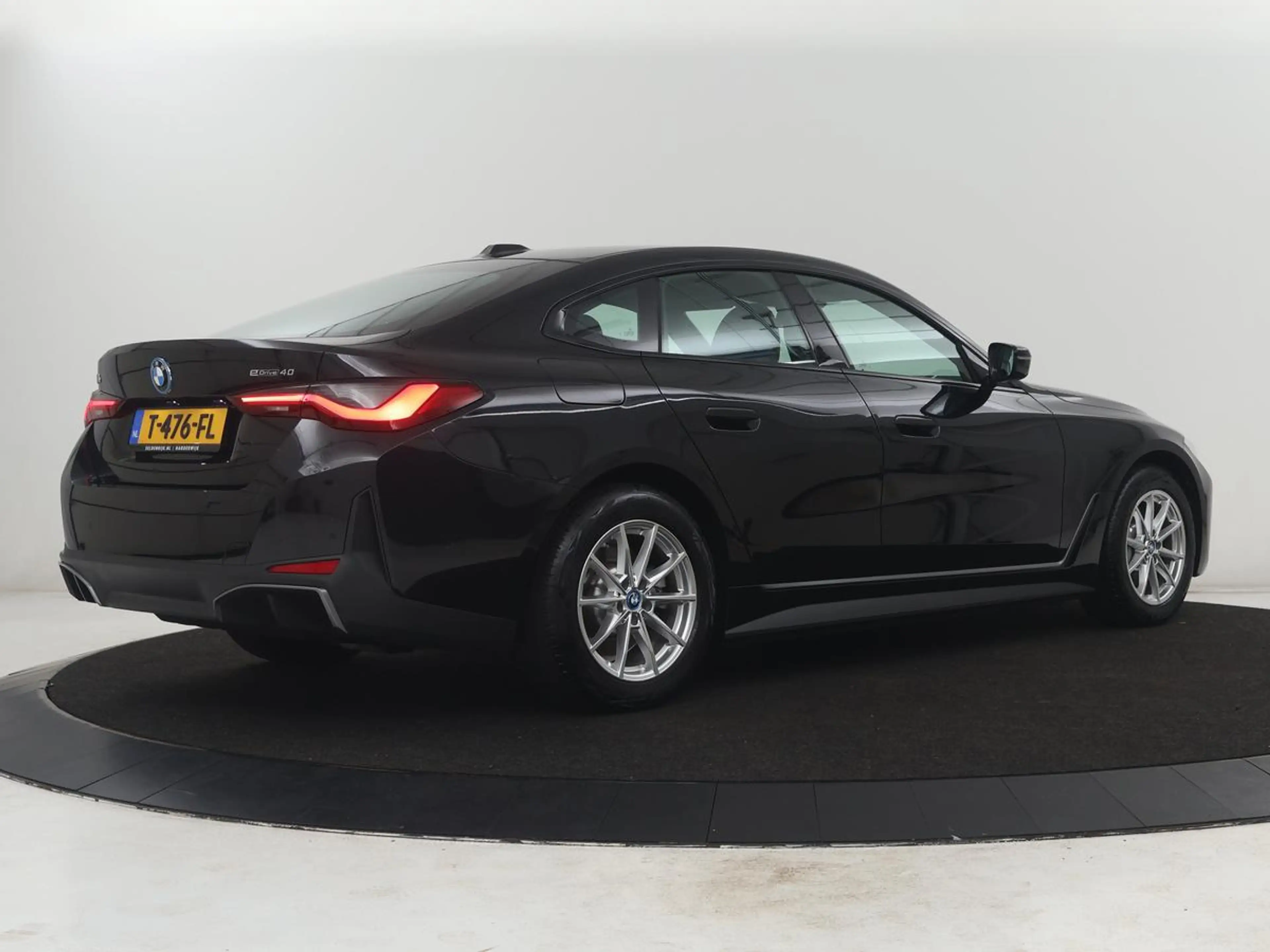 BMW i4 eDrive40 High Executive 84 kWh | SOH 98,7% | Leder — photo 41