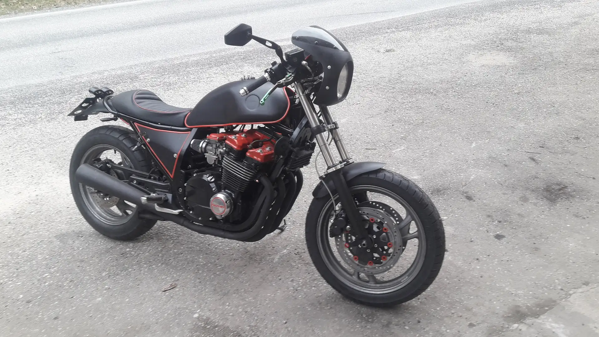 Suzuki GSX 750 CR Cafe Racer - 2
