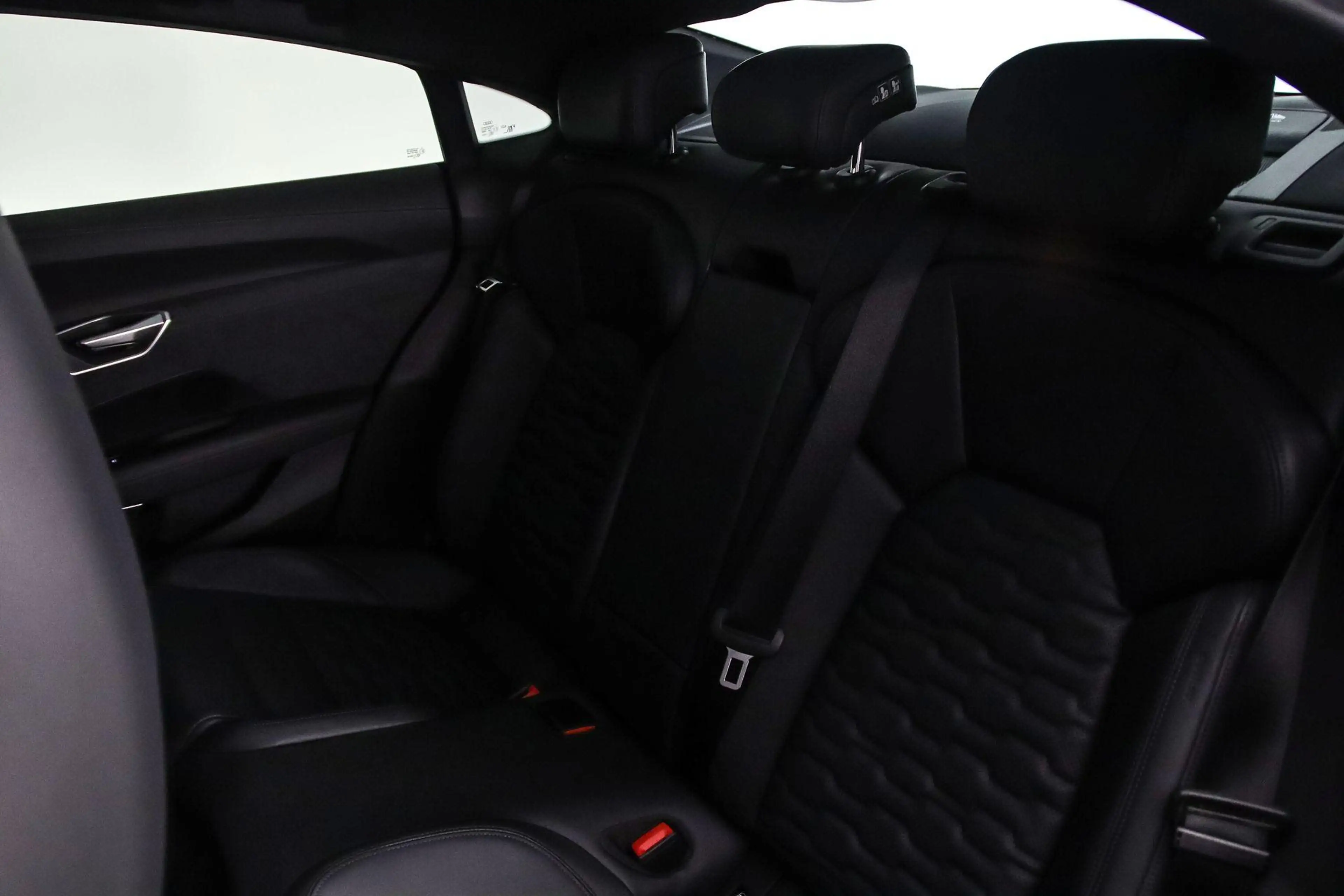 Audi e-tron GT e-tron GT | Assistentie pakket plus | Luchtvering — photo 13