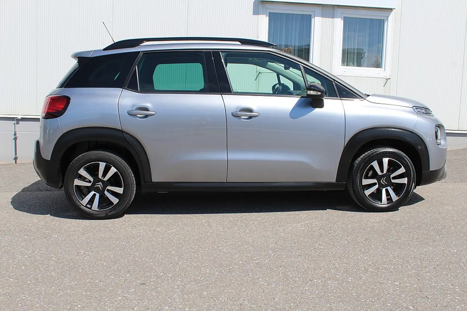 Citroen C3 Aircross PureTech 130 S&S EAT6 Shine PDC 16" Spurhaltesy... Grau - 2