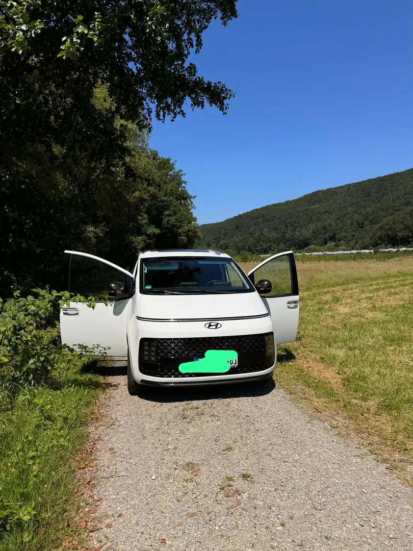 Hyundai STARIA 2.2 CRDi Allrad Prime - 1