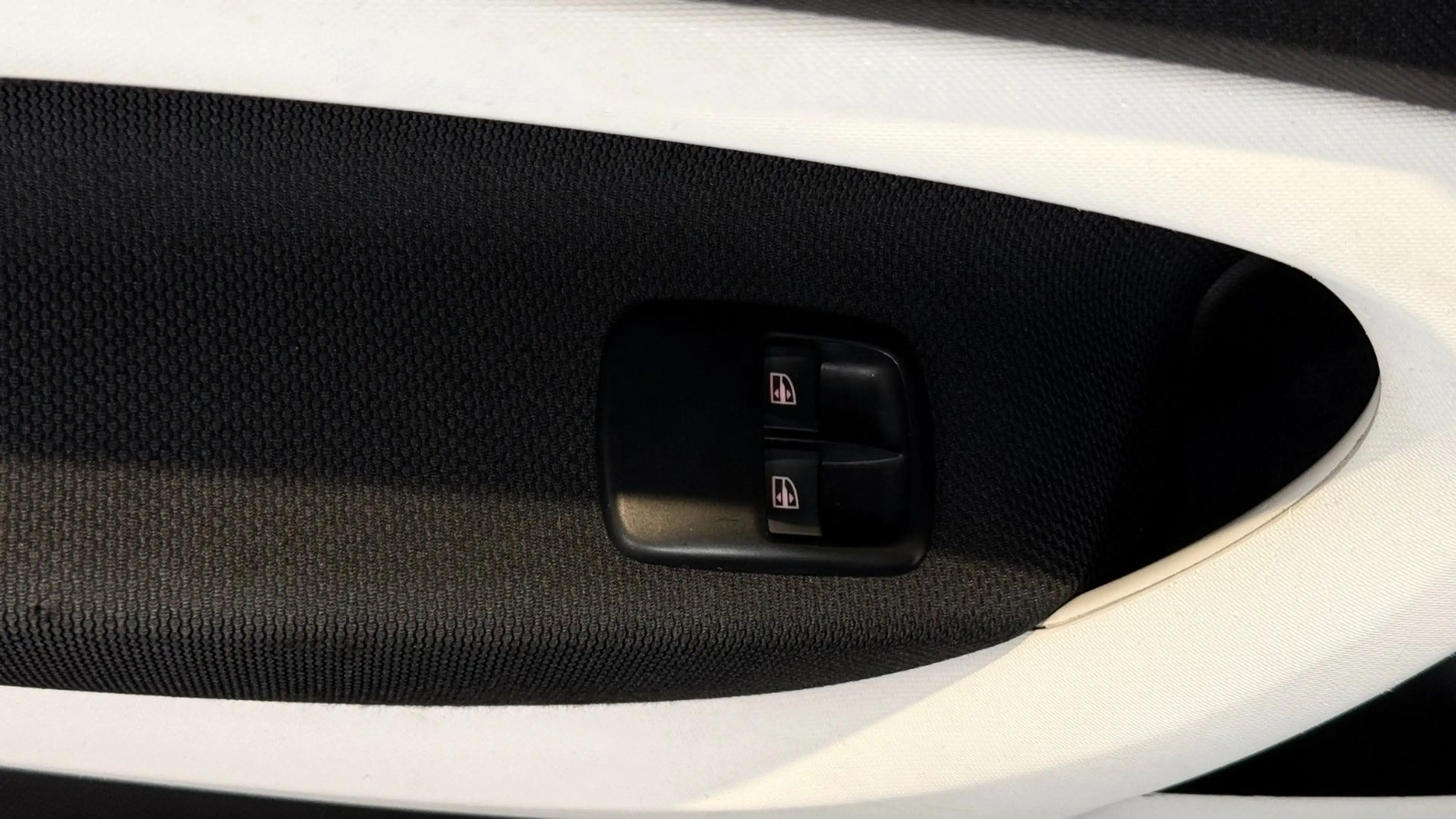 smart forTwo fortwo *TEMP*SITZH*ALU*PANORAMA* — photo 15