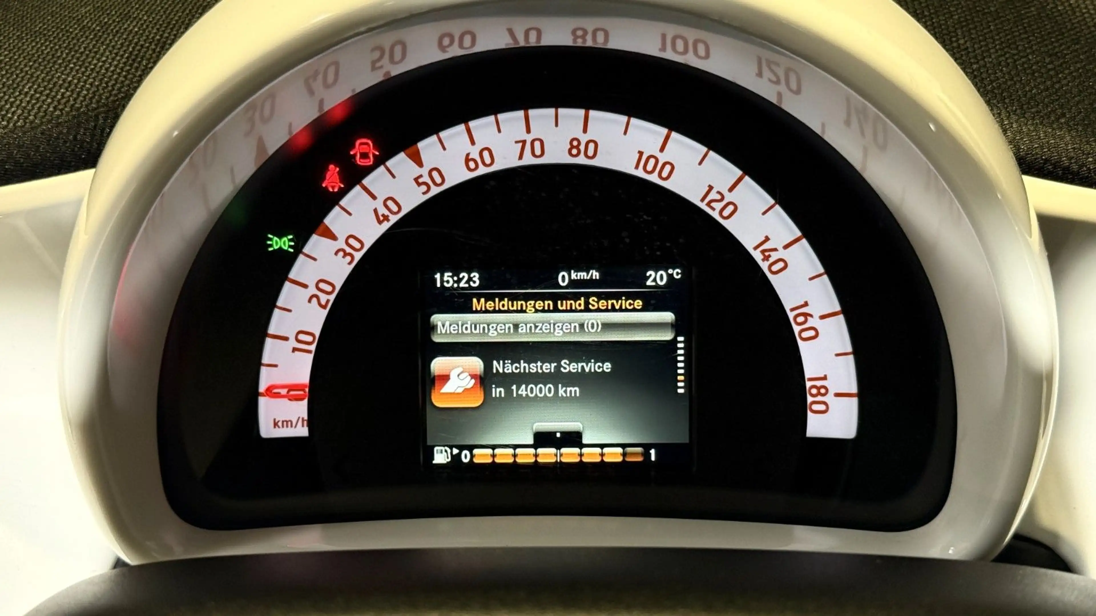 smart forTwo fortwo *TEMP*SITZH*ALU*PANORAMA* — photo 24