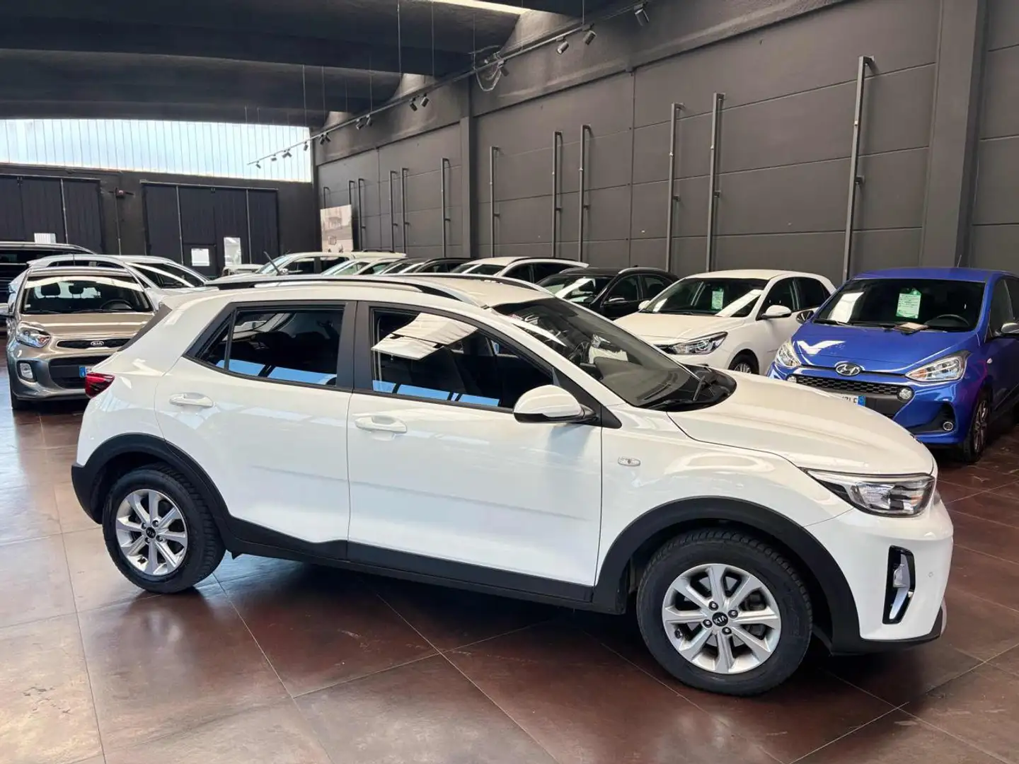 Kia Stonic 1.2 DPI ECO GPL Urban Bianco - 1