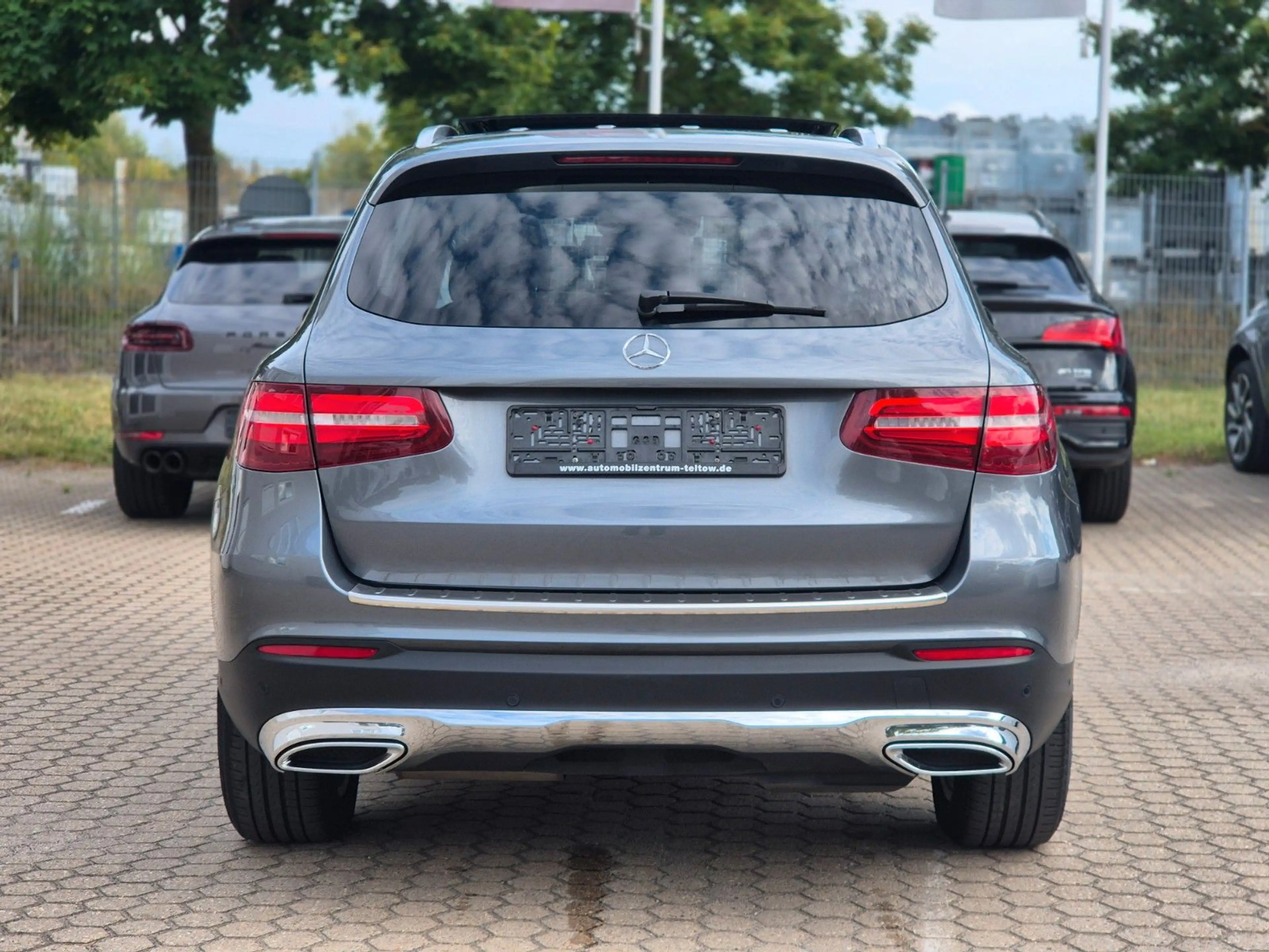 Mercedes-Benz GLC 350 d 4Matic Exclusive PANO/BURMESTER/360/AHK — photo 9