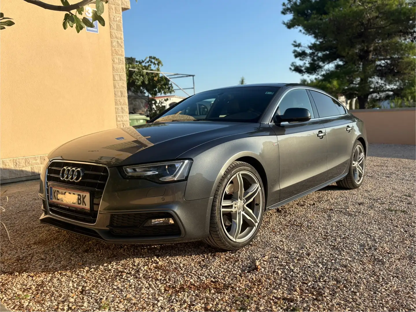 Audi A5 2.0 TDI Sportback S-line Grau - 1