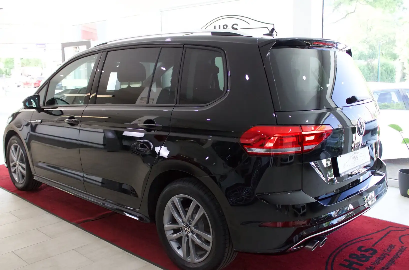 Volkswagen Touran 2.0 TDI Highline/R-LINE BMT 7 Sitzer*PANORAMA Schwarz - 2