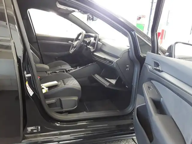 Volkswagen Golf view 8
