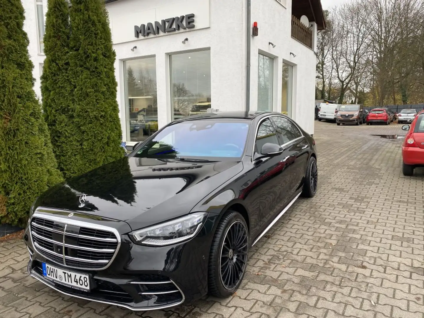 Mercedes-Benz S 350 d 4Matic L 9G-TRONIC Schwarz - 1