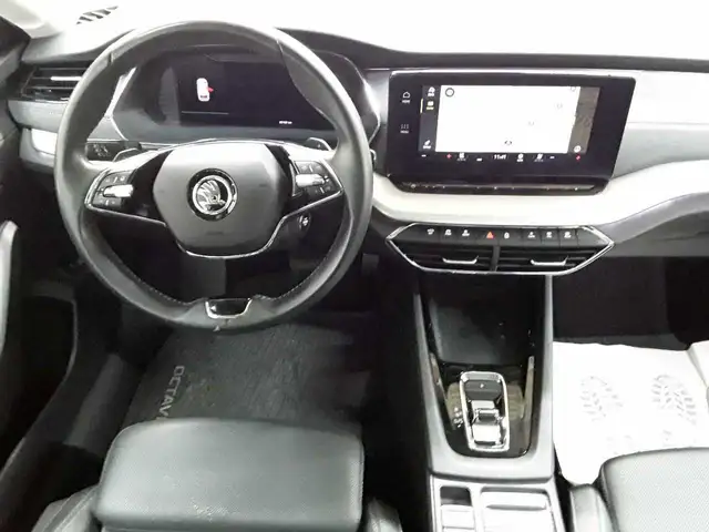 Skoda Octavia view 10