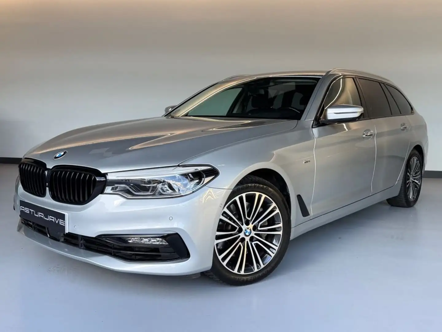 BMW 530 530DA TOURING Grau - 2