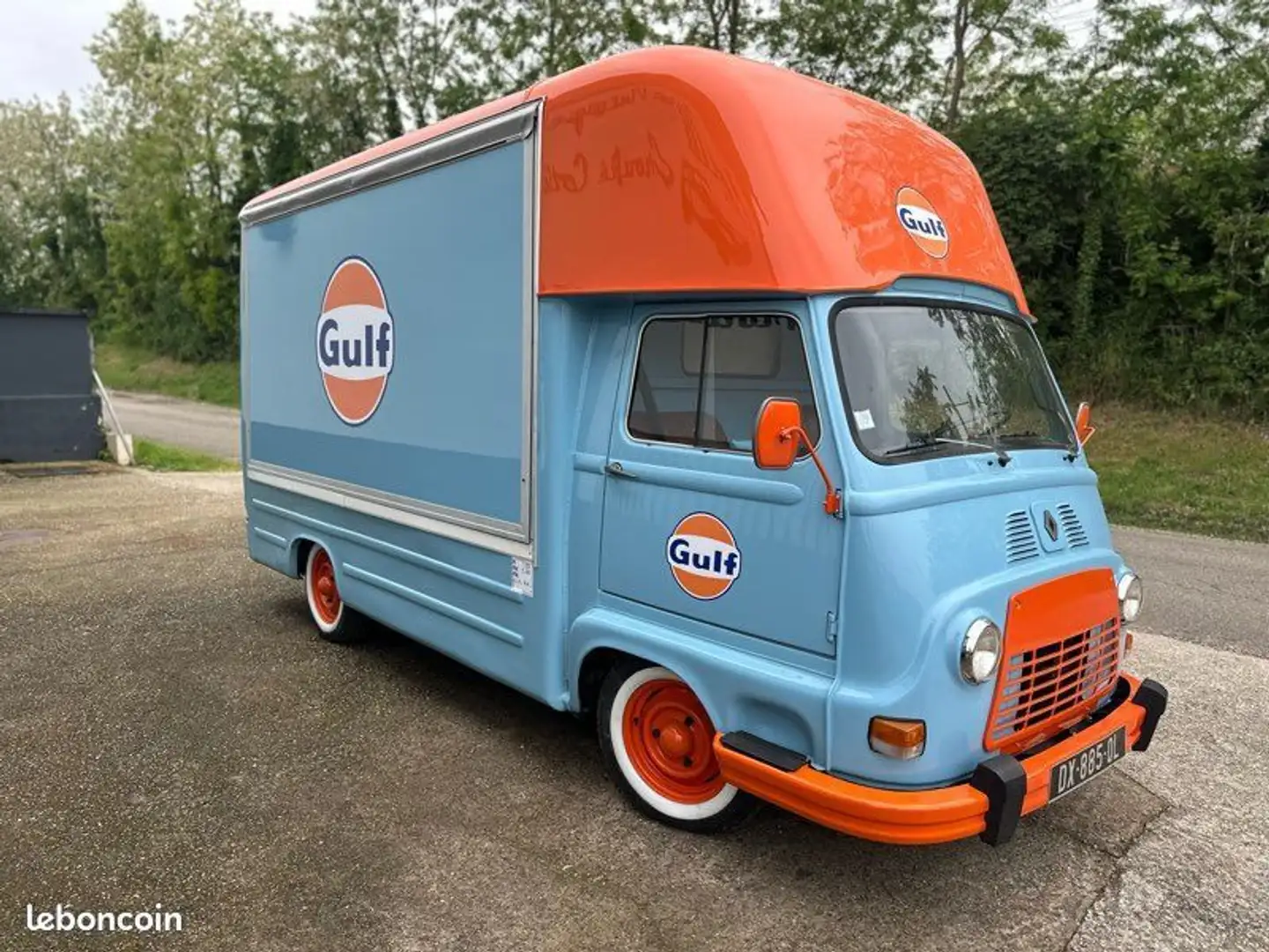 Renault 35000e HT 1977 foodtruck restaurée - 2