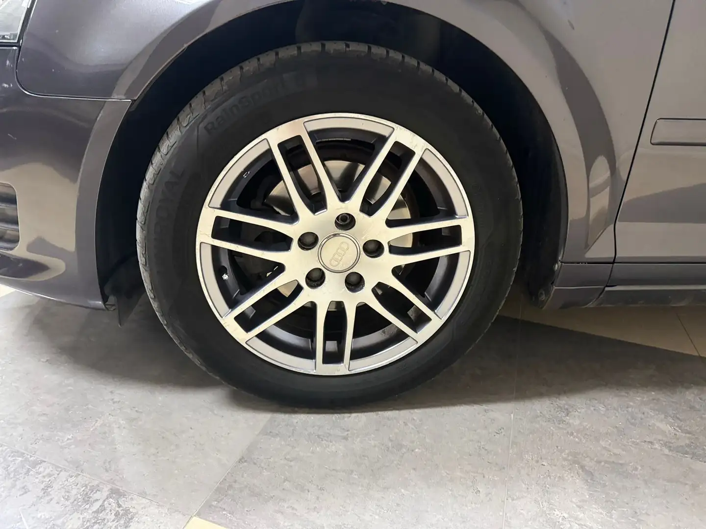 Audi A3 A3 II 2008 Sportback Sportback 1.6 tdi Ambiti 90cv Gris - 2