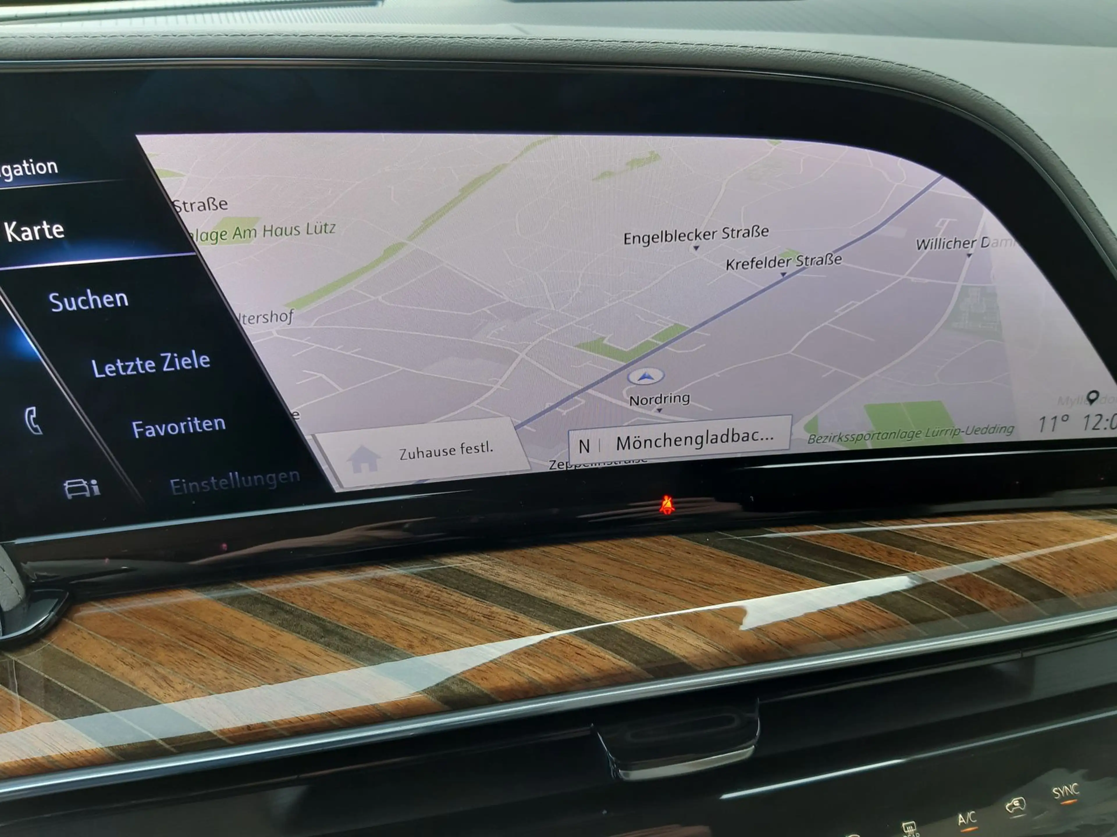 Cadillac Escalade Sport Platinum 6.2 V8 | Night Vision — photo 25