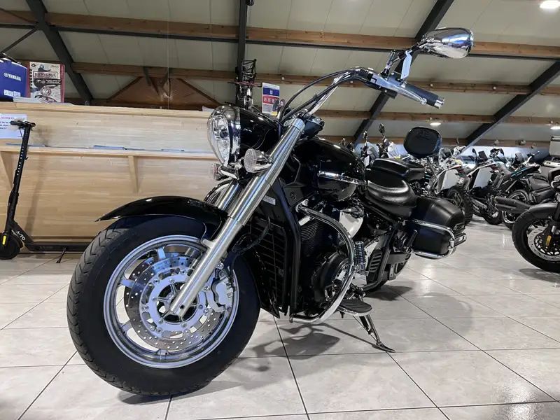 Yamaha XVS 1300 - foto 2