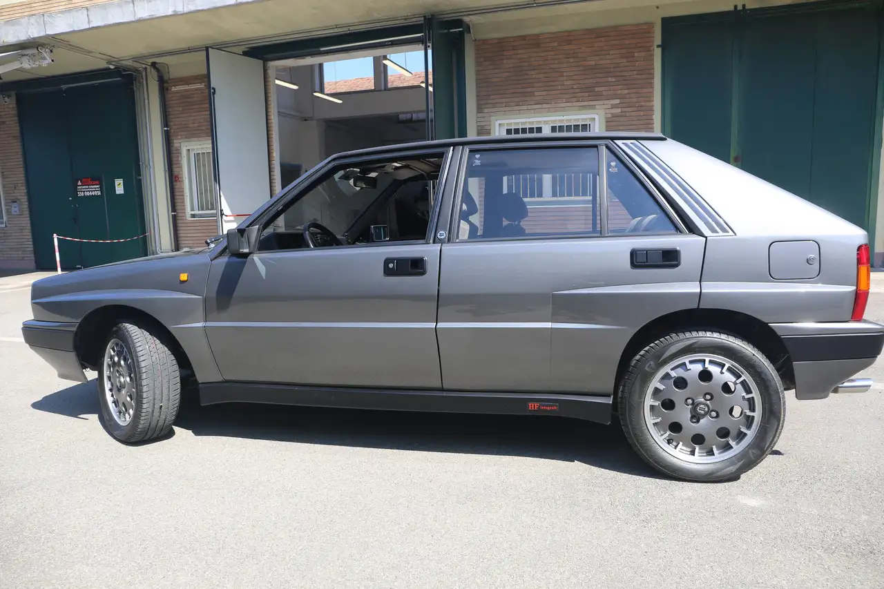 Lancia Delta 2.0 integrale, foto 8