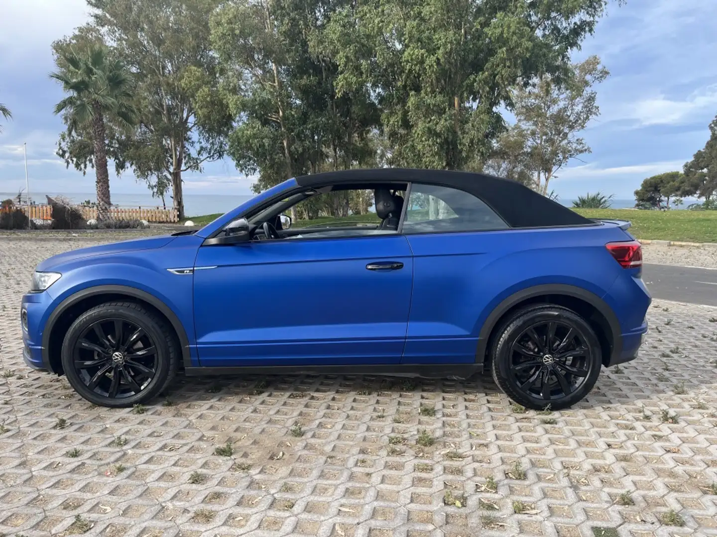 Volkswagen T-Roc Cabrio 1.5 TSI R-Line DSG7 Azul - 1
