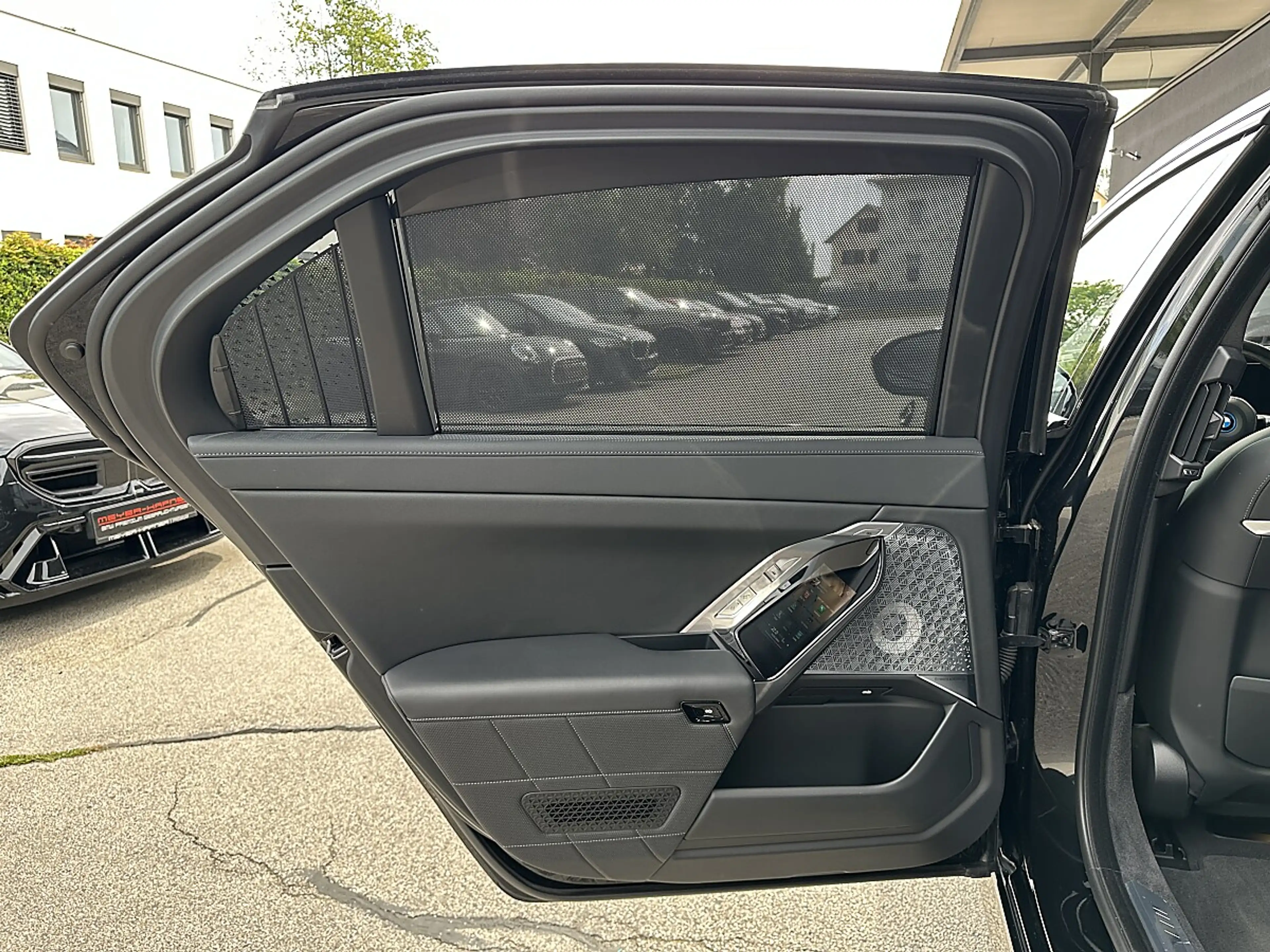 BMW i7 xDrive60 M-Paket PRO !!!MEGAVOLL!!! — photo 15
