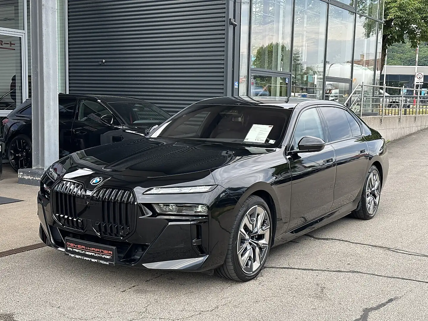 BMW i7 xDrive60 M-Paket PRO !!!MEGAVOLL!!! Schwarz - 1