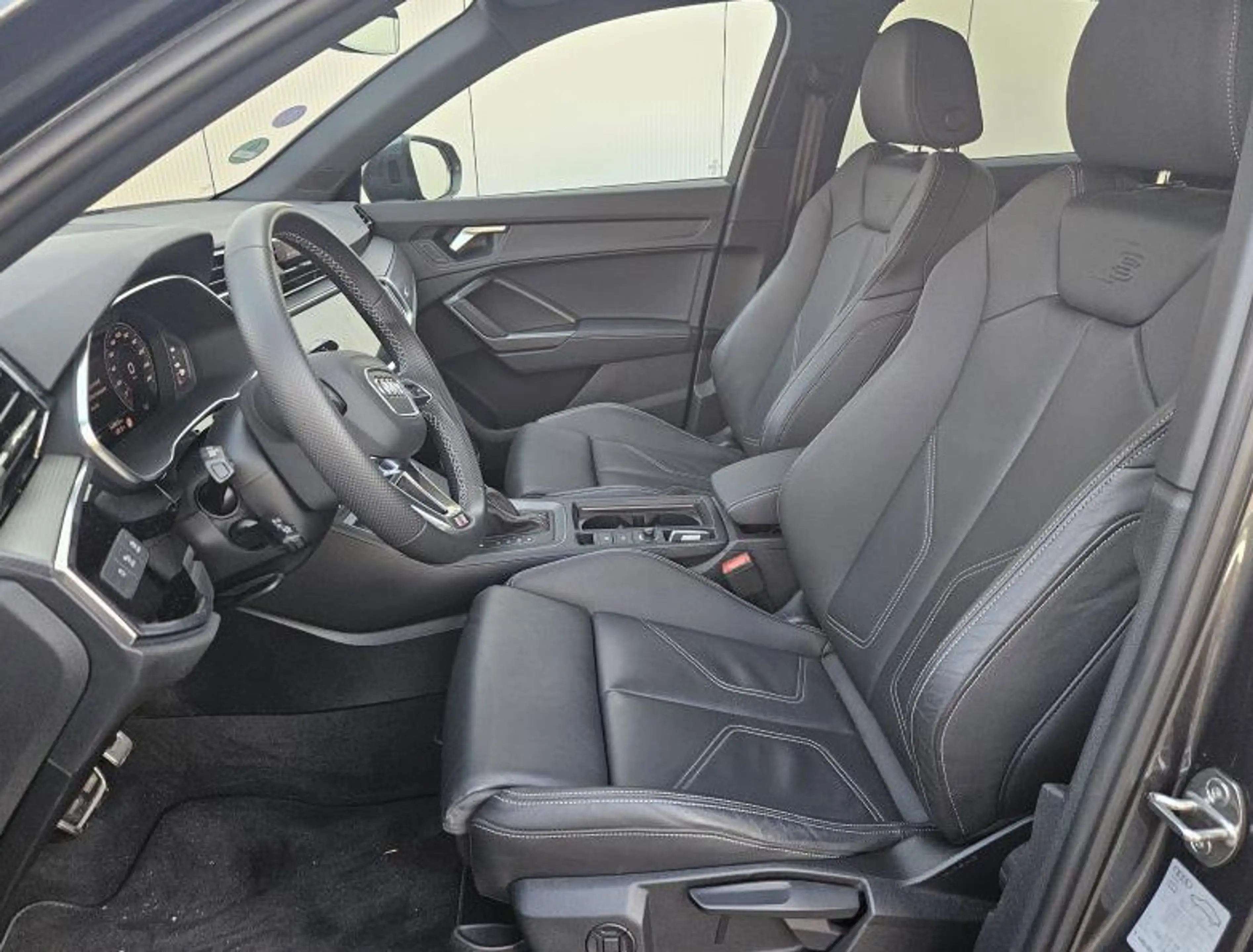 Audi Q3 1.5TSI S-LINE - 30.000KM - 2024 — photo 9