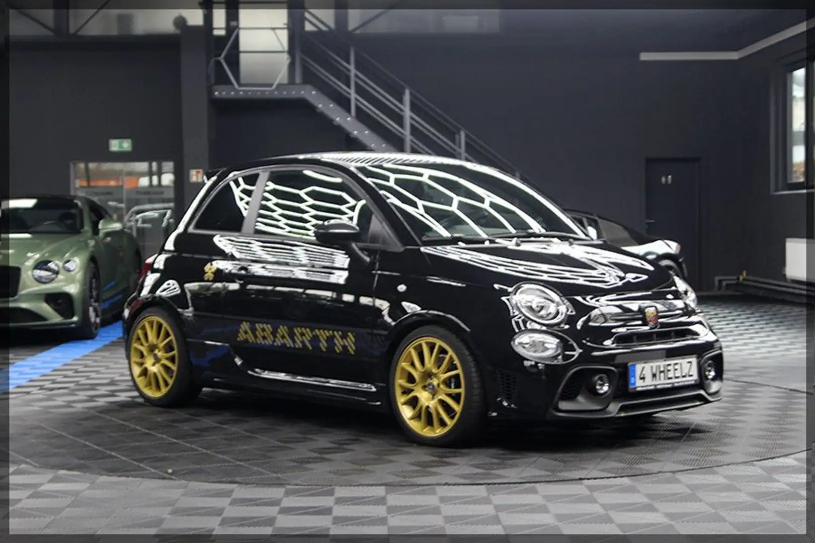Abarth 500 695 75 Anniversario - 1
