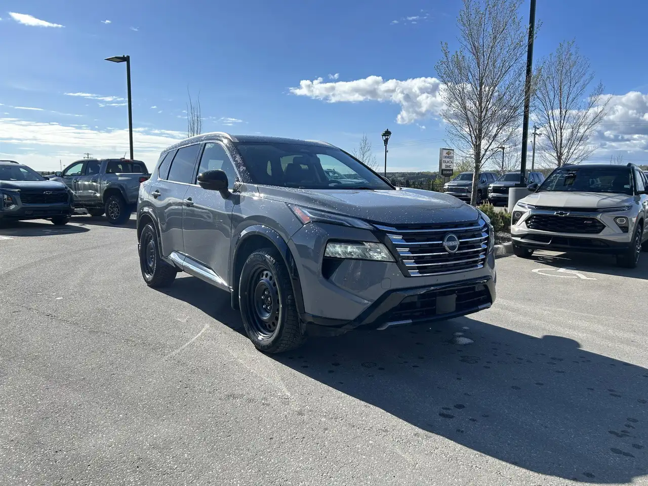 Nissan Rogue снимка Nissan Rogue