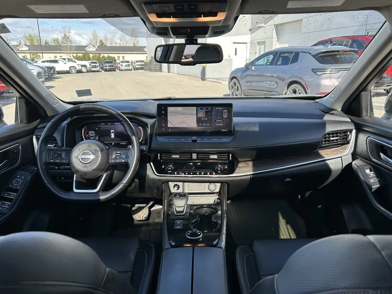 Nissan Rogue снимка Nissan Rogue