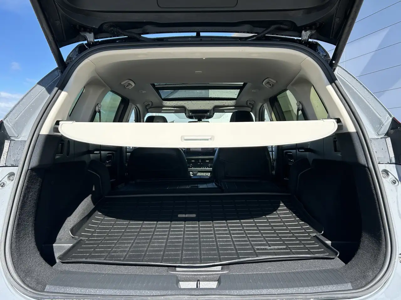 Nissan Rogue снимка Nissan Rogue