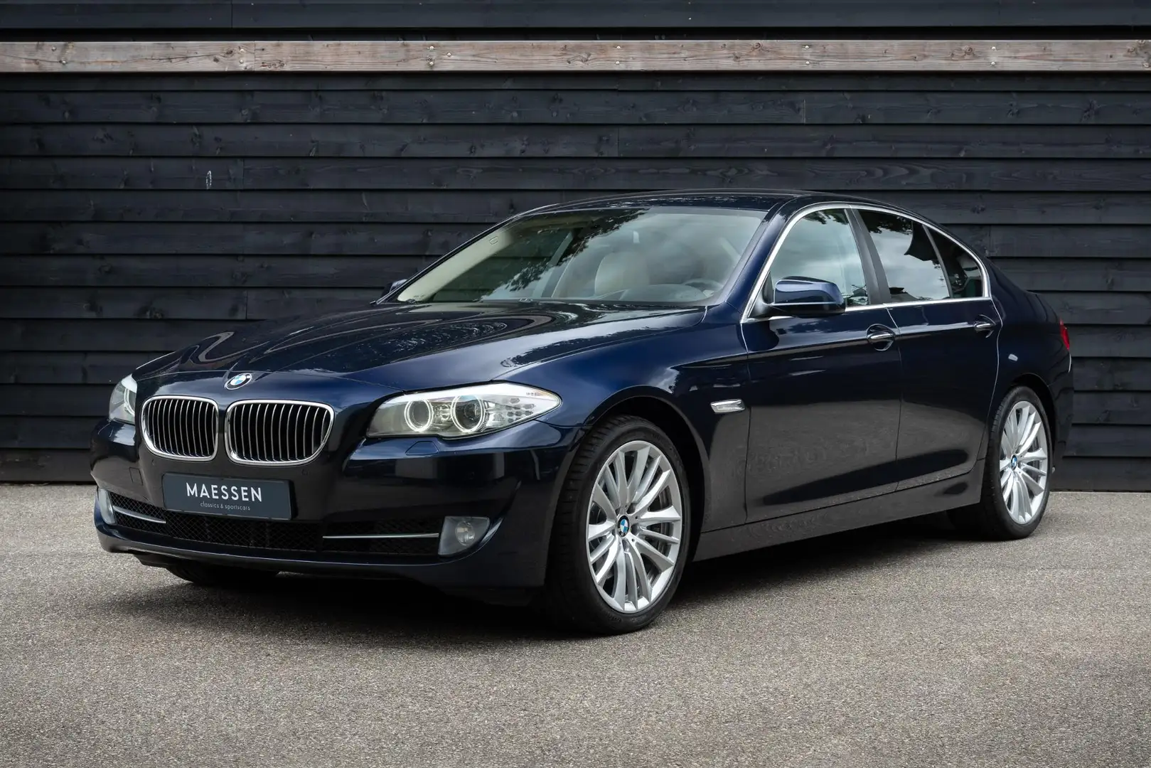 BMW 535 5-serie 535i High Executive - Youngtimer Blau - 1
