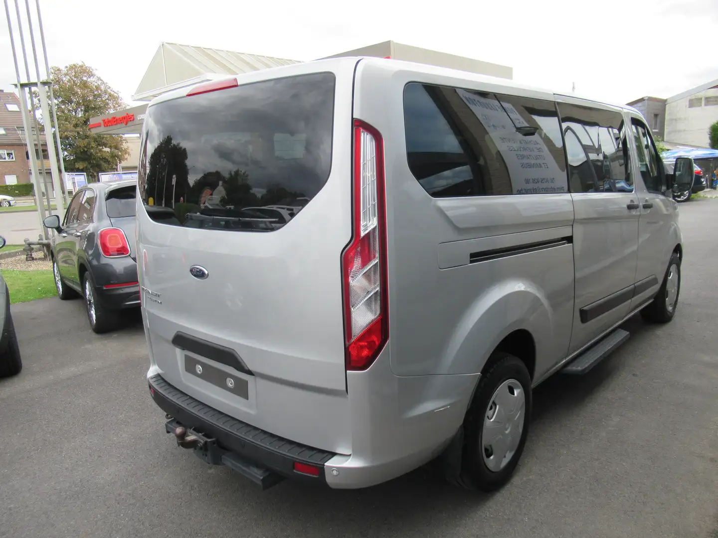 Ford Transit Custom 2.0 TDCi L2H1 Ambiente 23900€+TVA/BTW Gris - 2