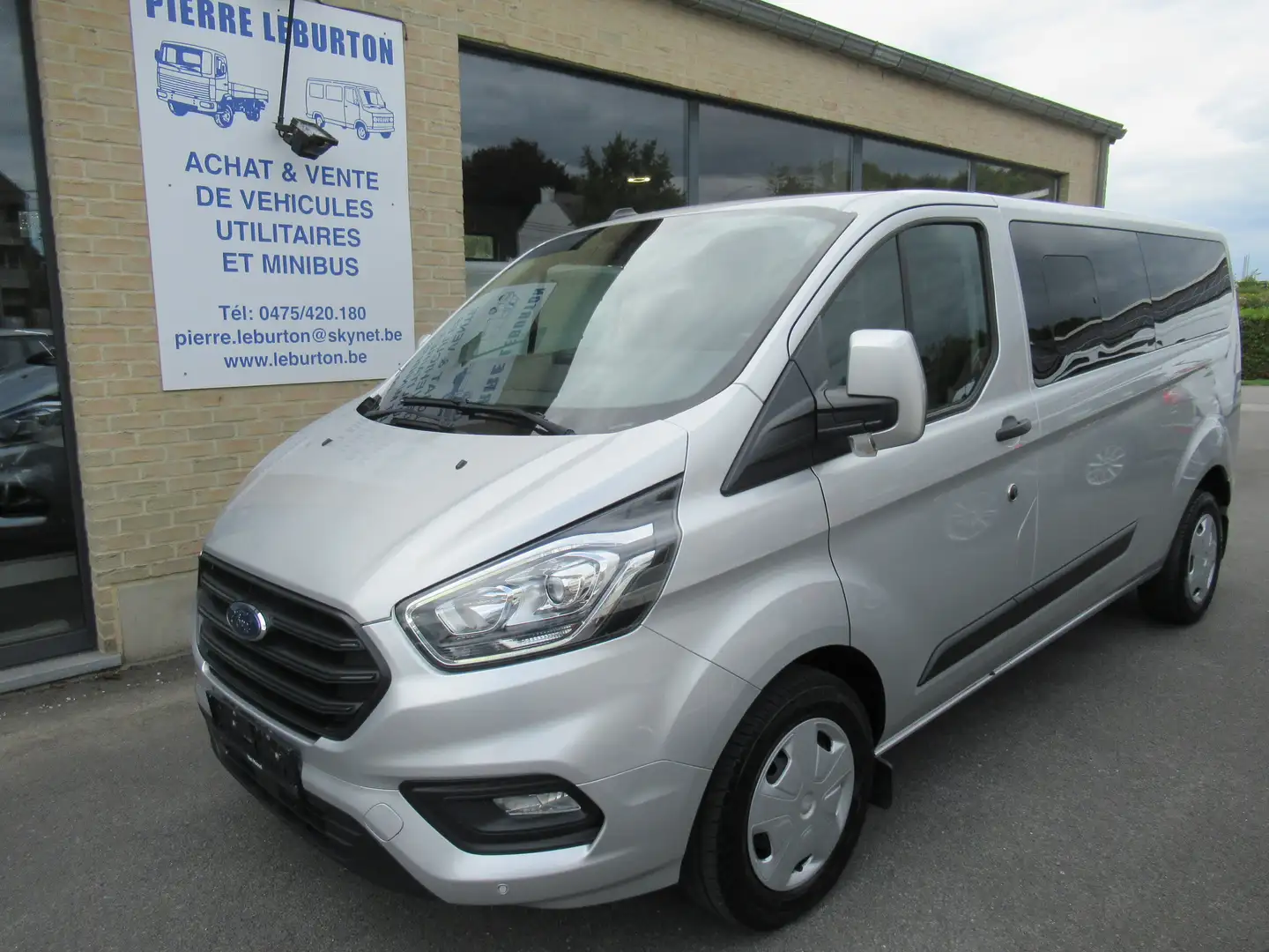 Ford Transit Custom 2.0 TDCi L2H1 Ambiente 23900€+TVA/BTW Gris - 1